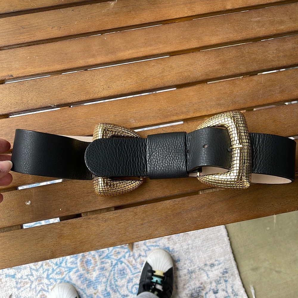 Genuine leather belt black and gold